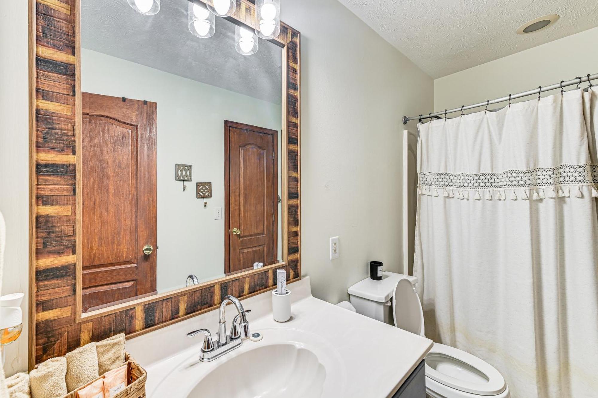 Вилла Williamstown Gem With Private Pool And Hot Tub! Экстерьер фото